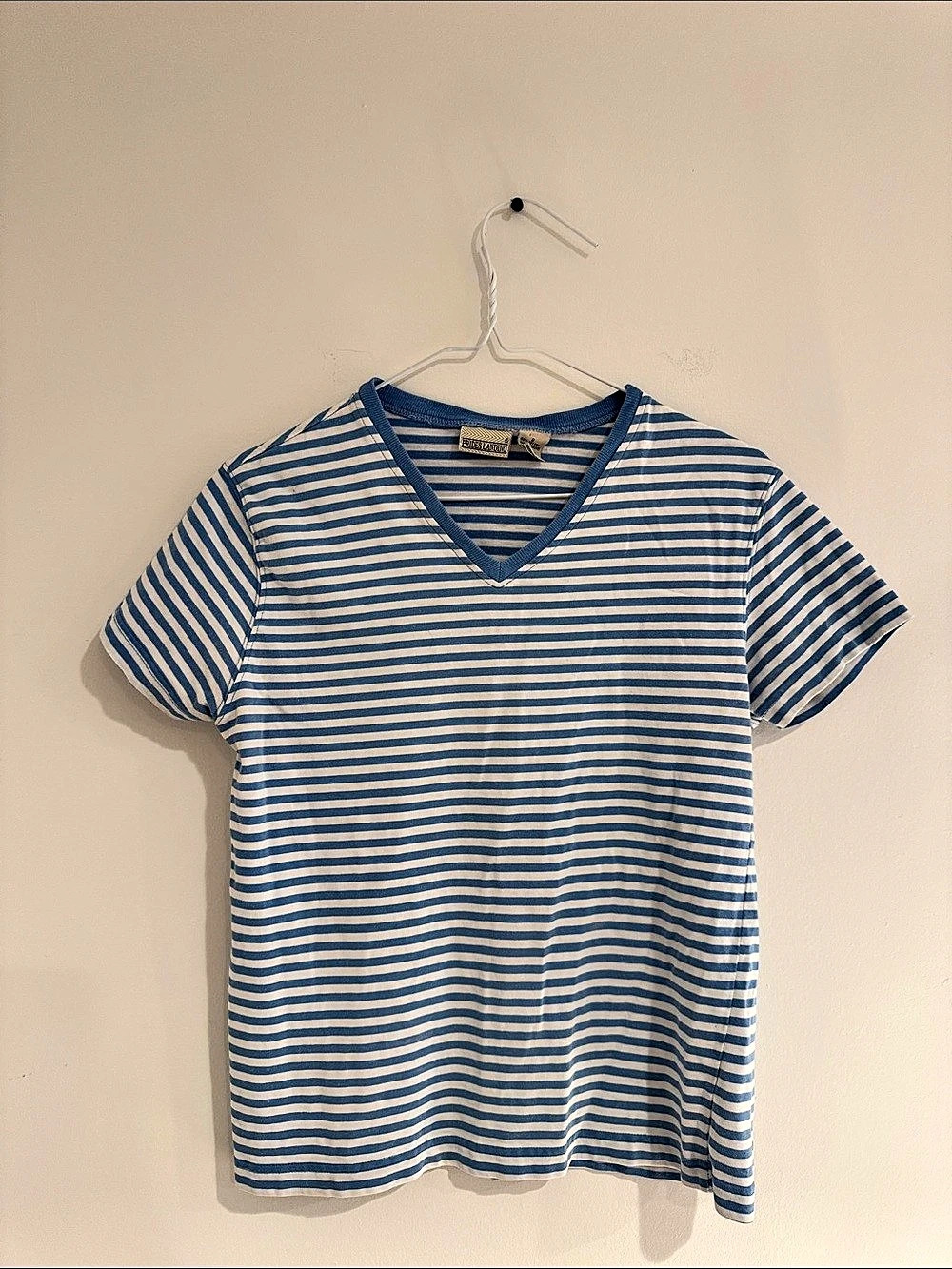 Pride's Landing Striped V-Neck Cotton Tee in Blue & White Size Small